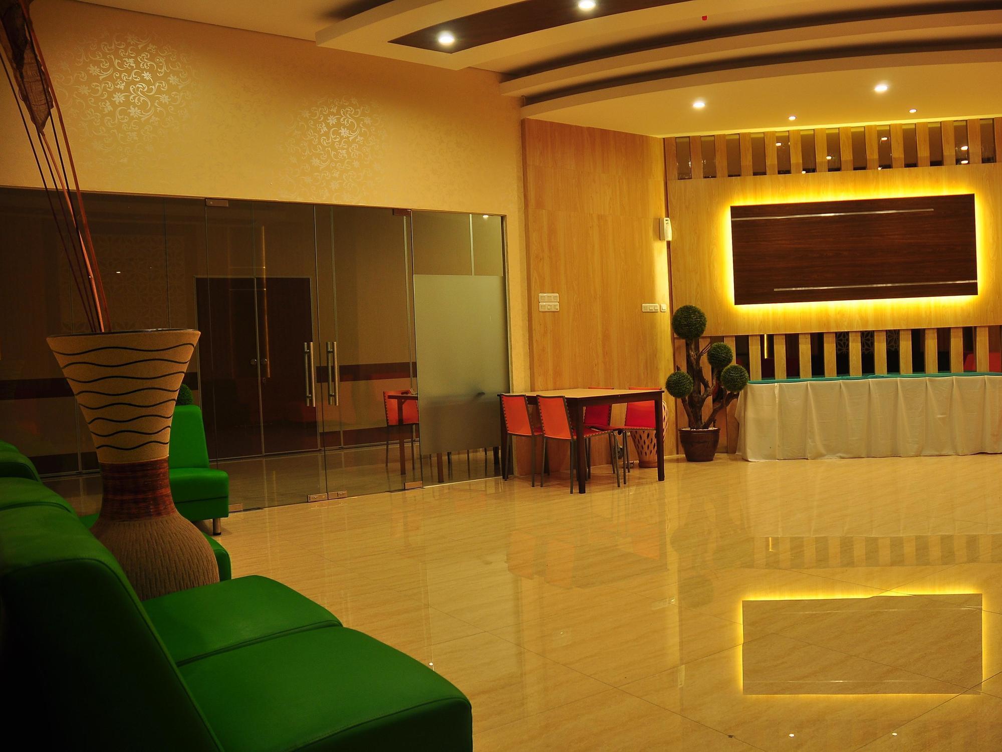Grand Hap Solo Hotel Kültér fotó