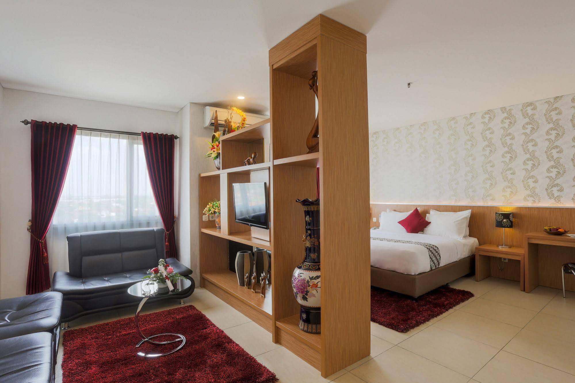 Grand Hap Solo Hotel Kültér fotó