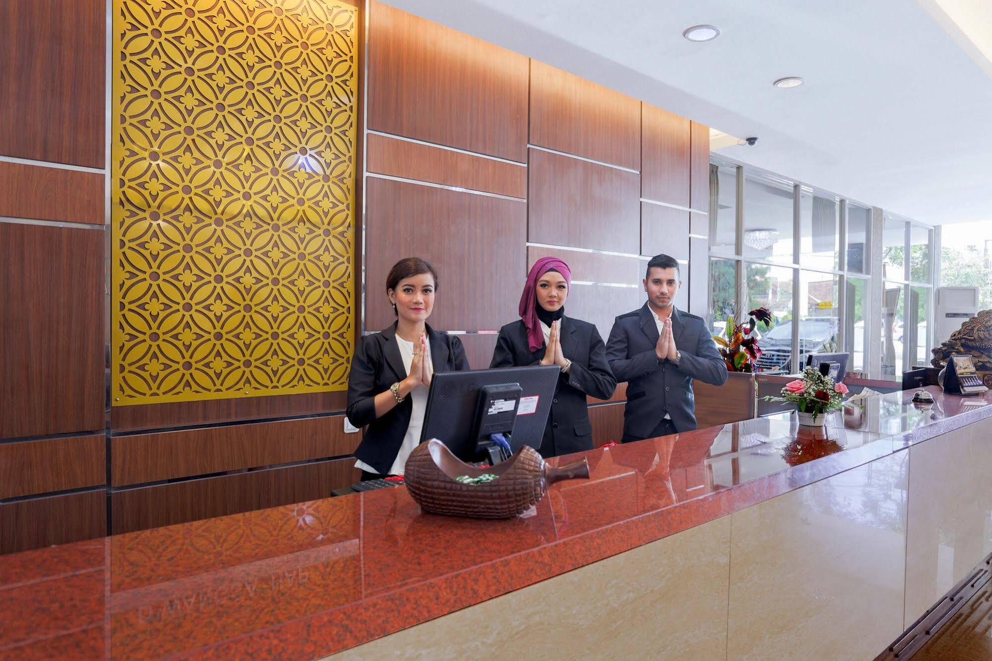 Grand Hap Solo Hotel Kültér fotó