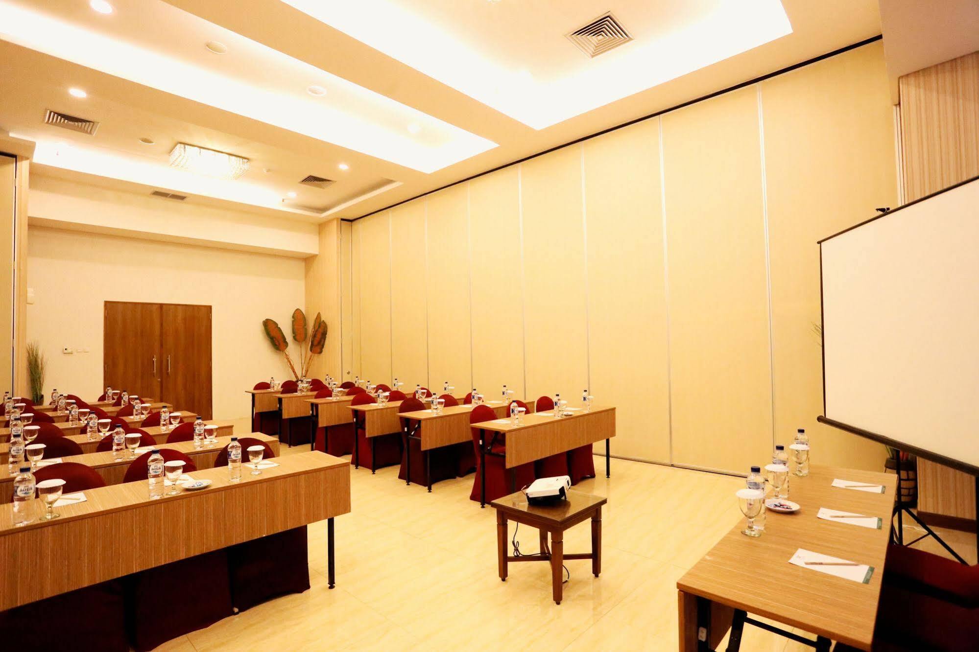 Grand Hap Solo Hotel Kültér fotó